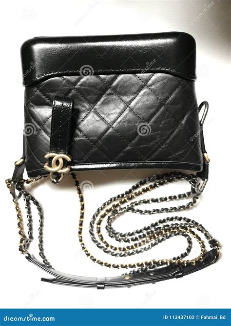 chanel gabrielle mini size